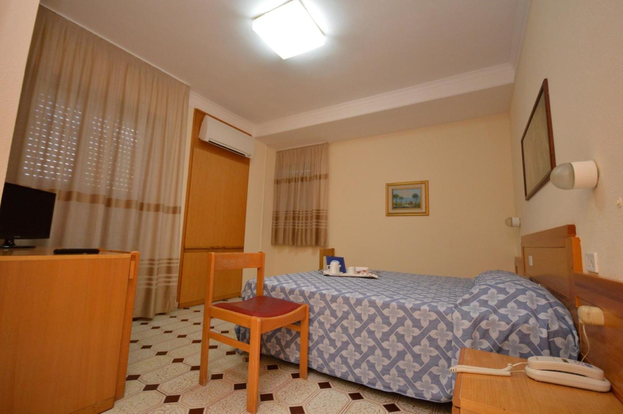 Cirò Marina Hotel Residence Il Gabbiano חדר תמונה