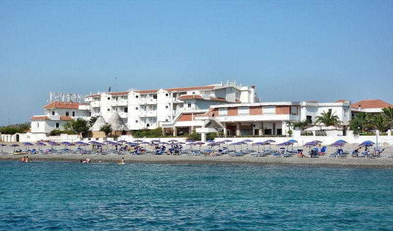 Cirò Marina Hotel Residence Il Gabbiano מראה חיצוני תמונה